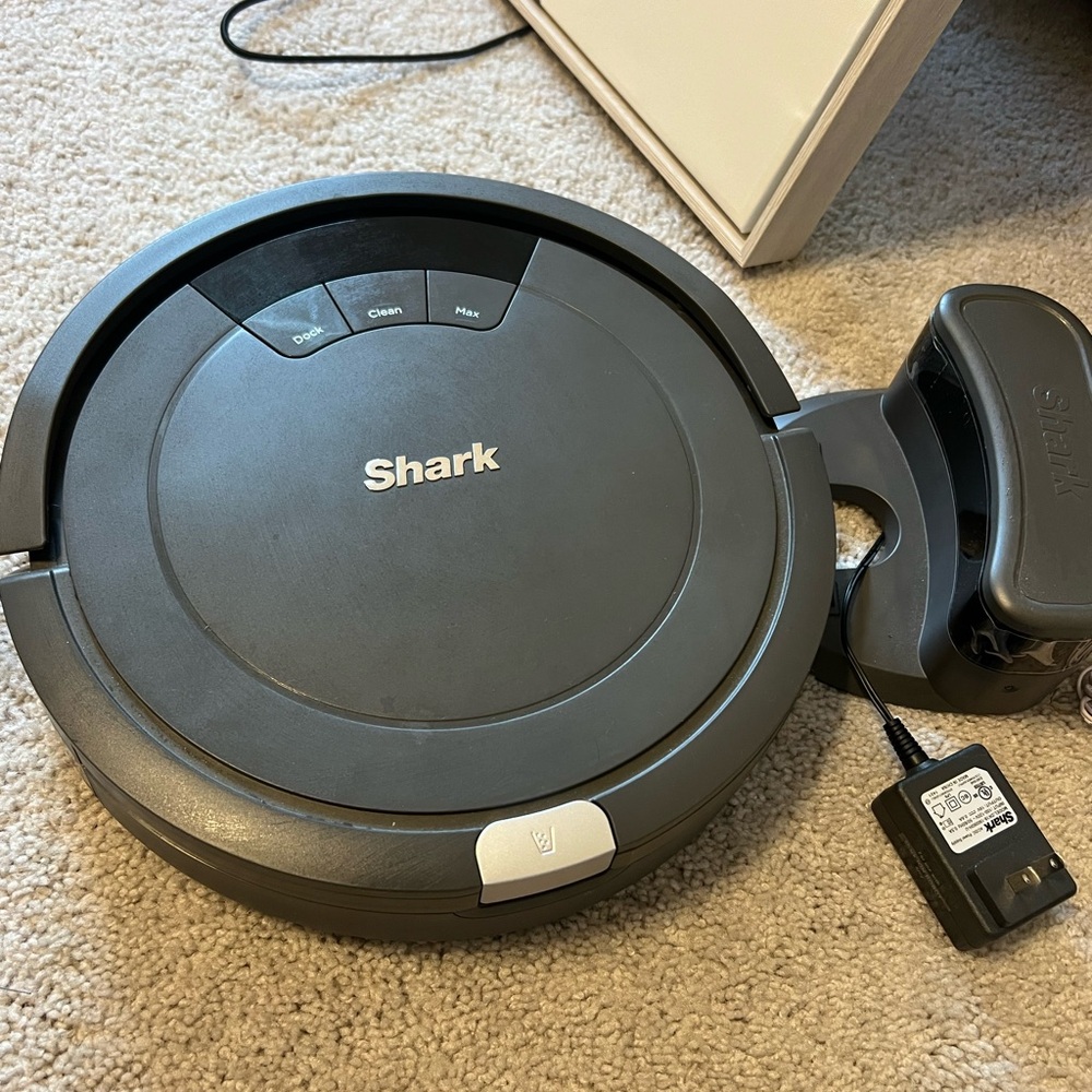 Shark Robo Vacuum